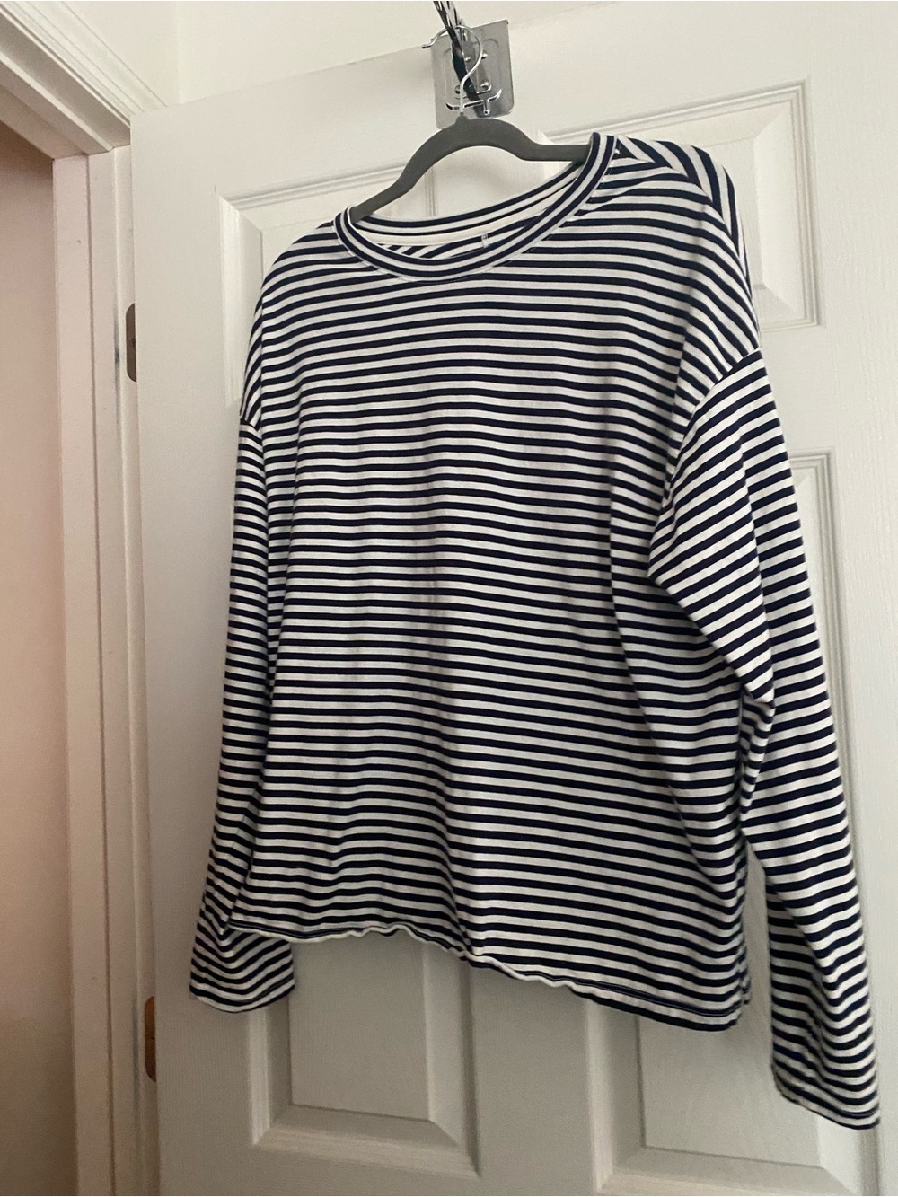 GAP Navy and White Striped Long Sleeve Tee- XL